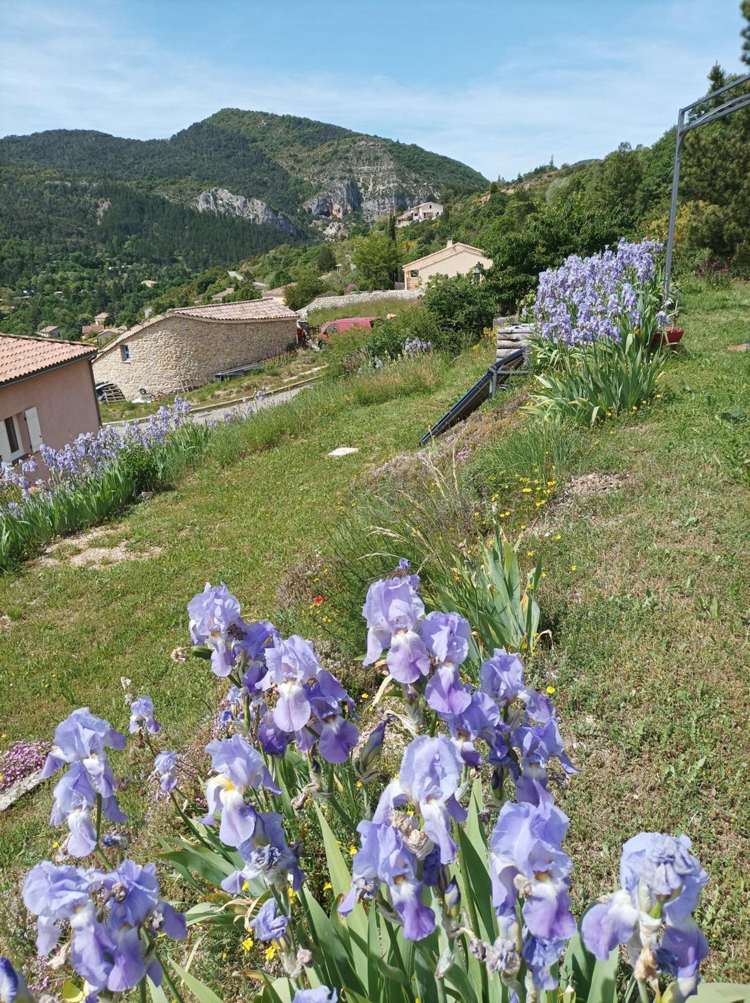 Un Petit Coin De Paradis Orpierre Kültér fotó